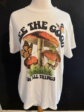 Graphic Mushroom & Butterfly Tee- See the Good size Medium